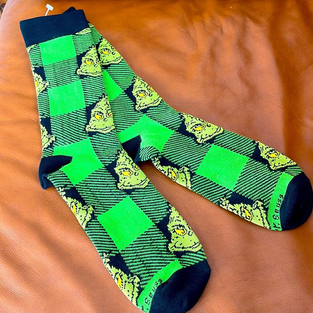 3/$25 Grinch who stole Christmas DrSeuss socks